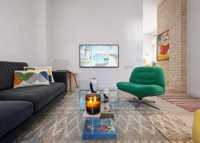 Walk - 20 Min - Beautiful Private Patio * バレンシア